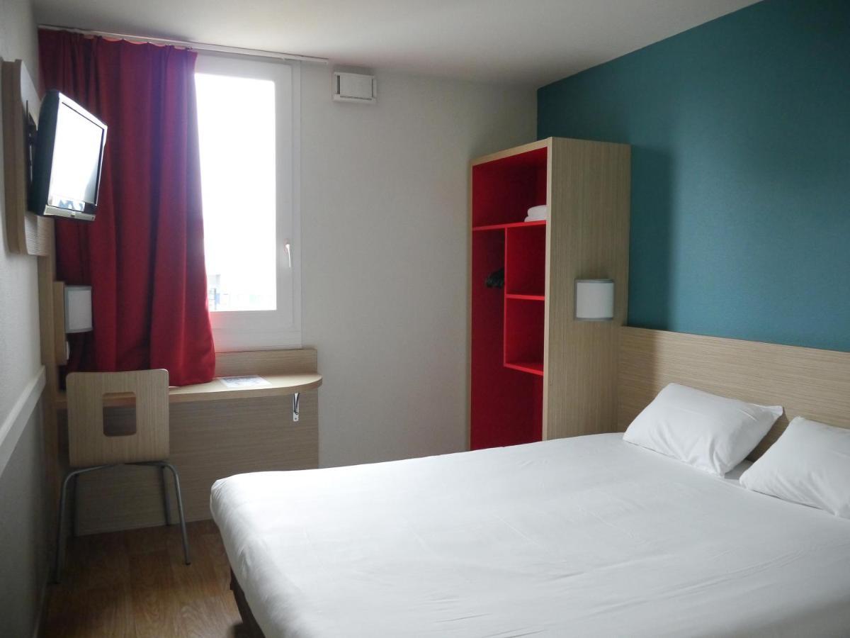 Kyriad Direct Mont De Marsan - St Avit Saint-Avit  Buitenkant foto