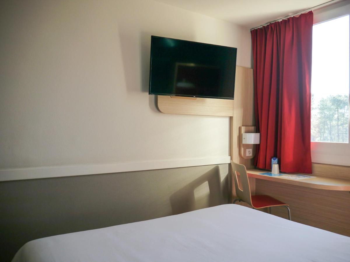 Kyriad Direct Mont De Marsan - St Avit Saint-Avit  Buitenkant foto