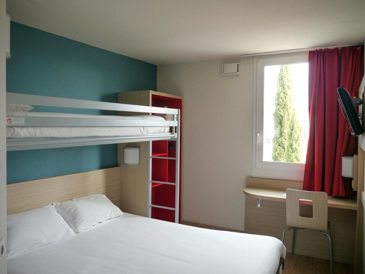 Kyriad Direct Mont De Marsan - St Avit Saint-Avit  Buitenkant foto