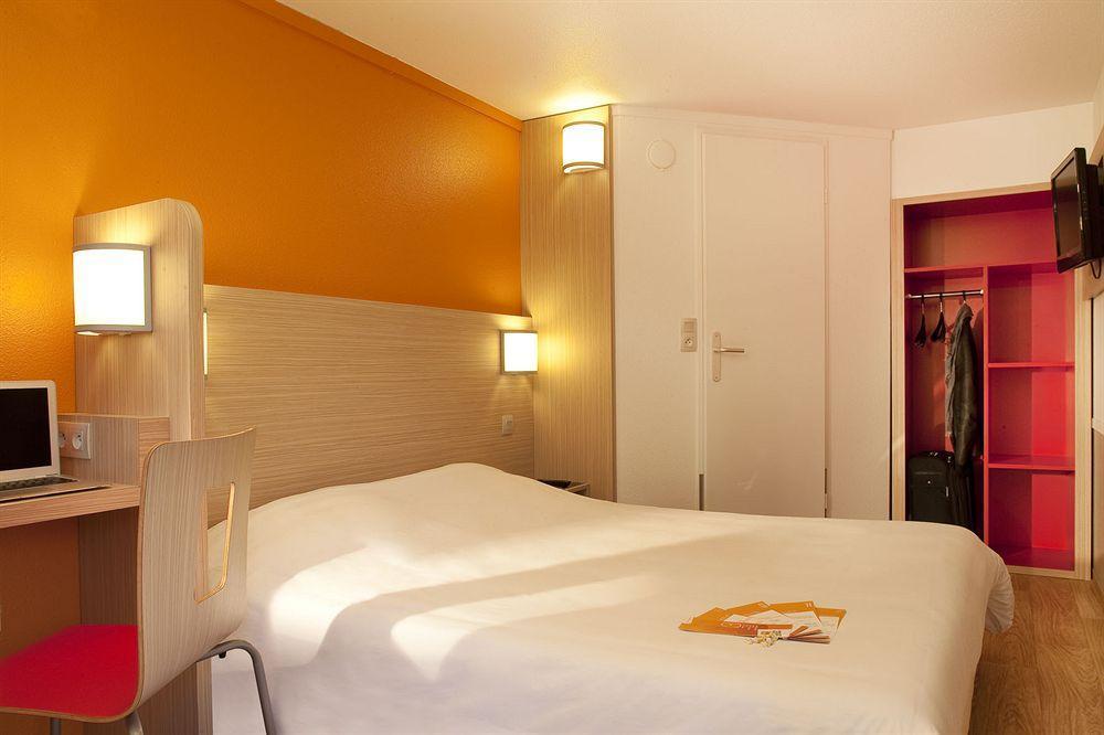Kyriad Direct Mont De Marsan - St Avit Saint-Avit  Buitenkant foto